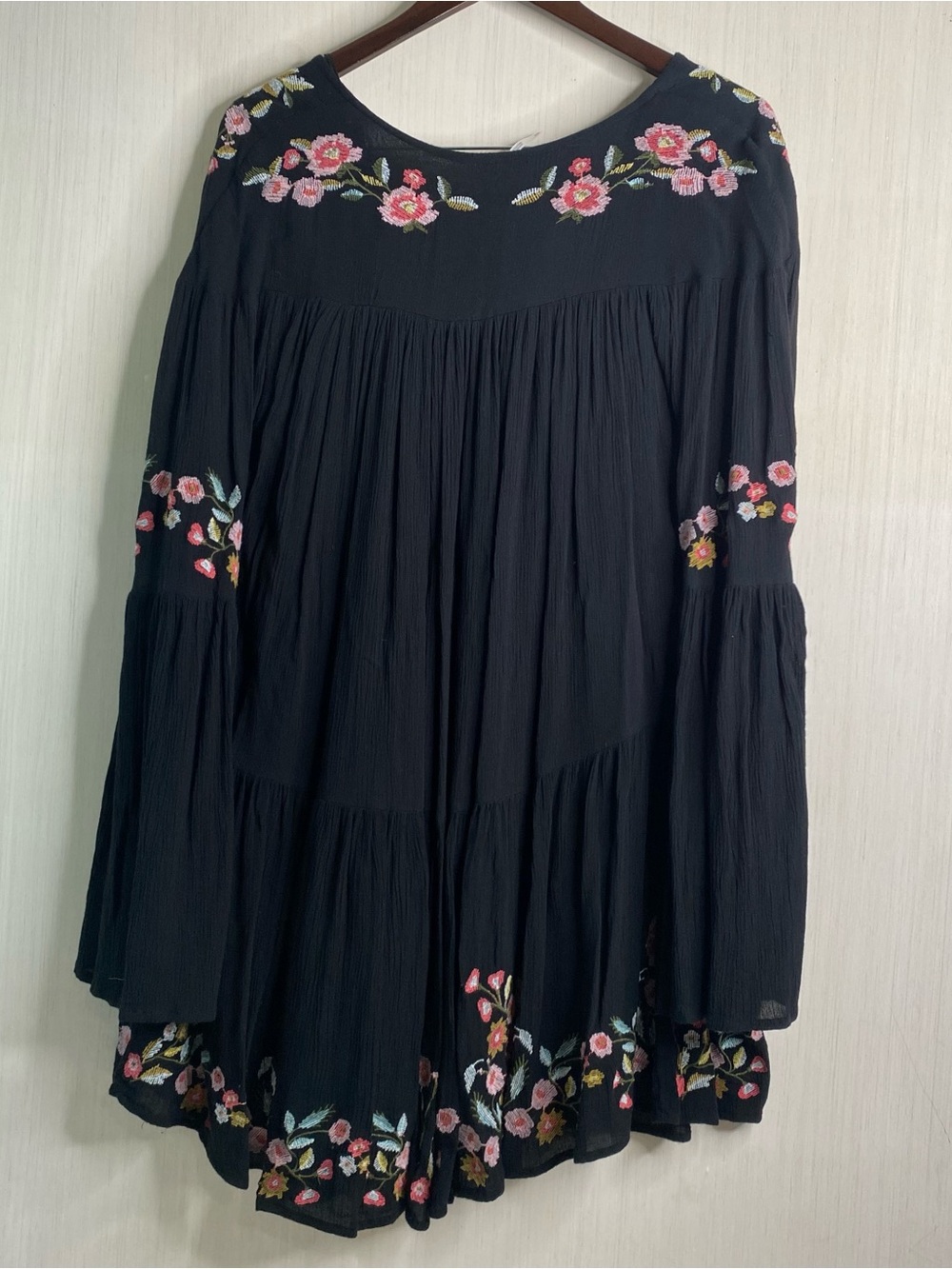 Free People Women’s Te Amo Lined Mini Black Floral Embroidery Dress Boho Medium - Picture 2 of 8